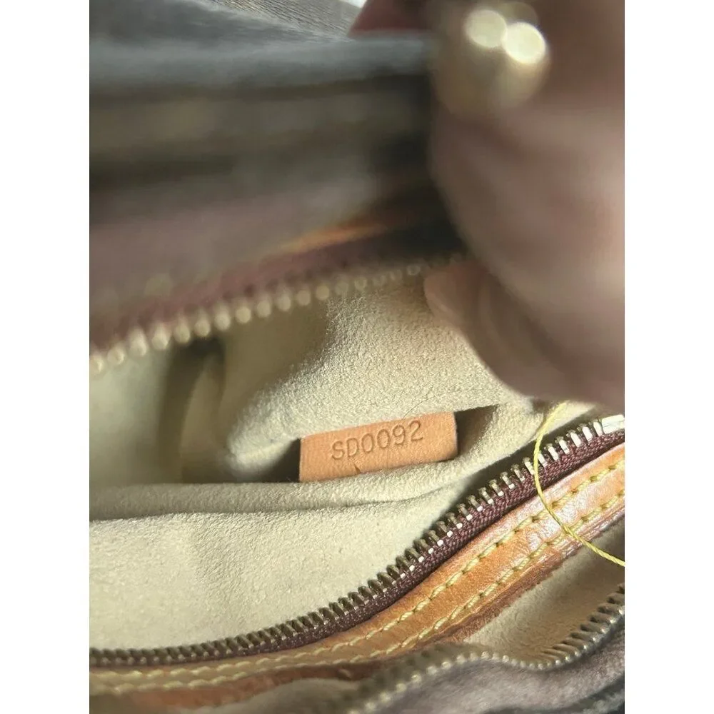 Auth. Louis Vuitton Square‎ Shaped Vintage Bag